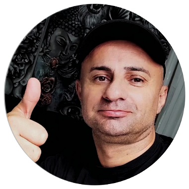 Moa, tattoo artist in Madrid